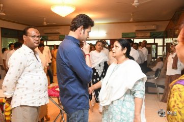 Celebrities Pay Homage to Vijaya Nirmala Garu